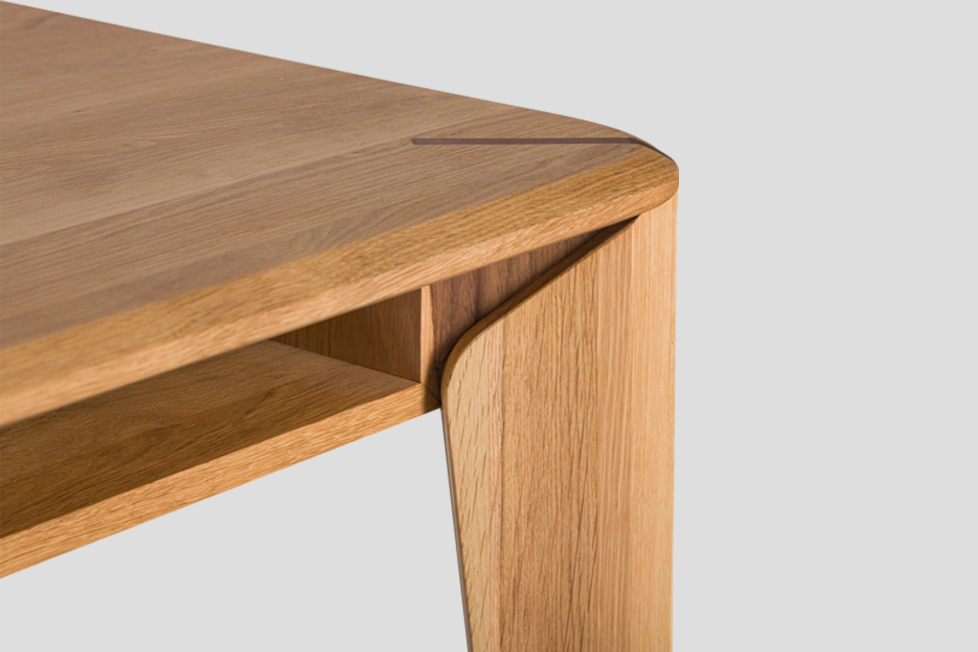 Lika Study Desk, Dresser Solid Wood Oak Table, Solid Wood Oak Carrier, Walnut Solid Wood Detail