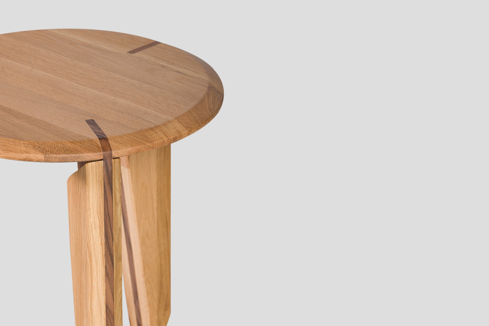 Lika Solid Wood Oak, Walnut Solid Wood Detailed Round Side Table