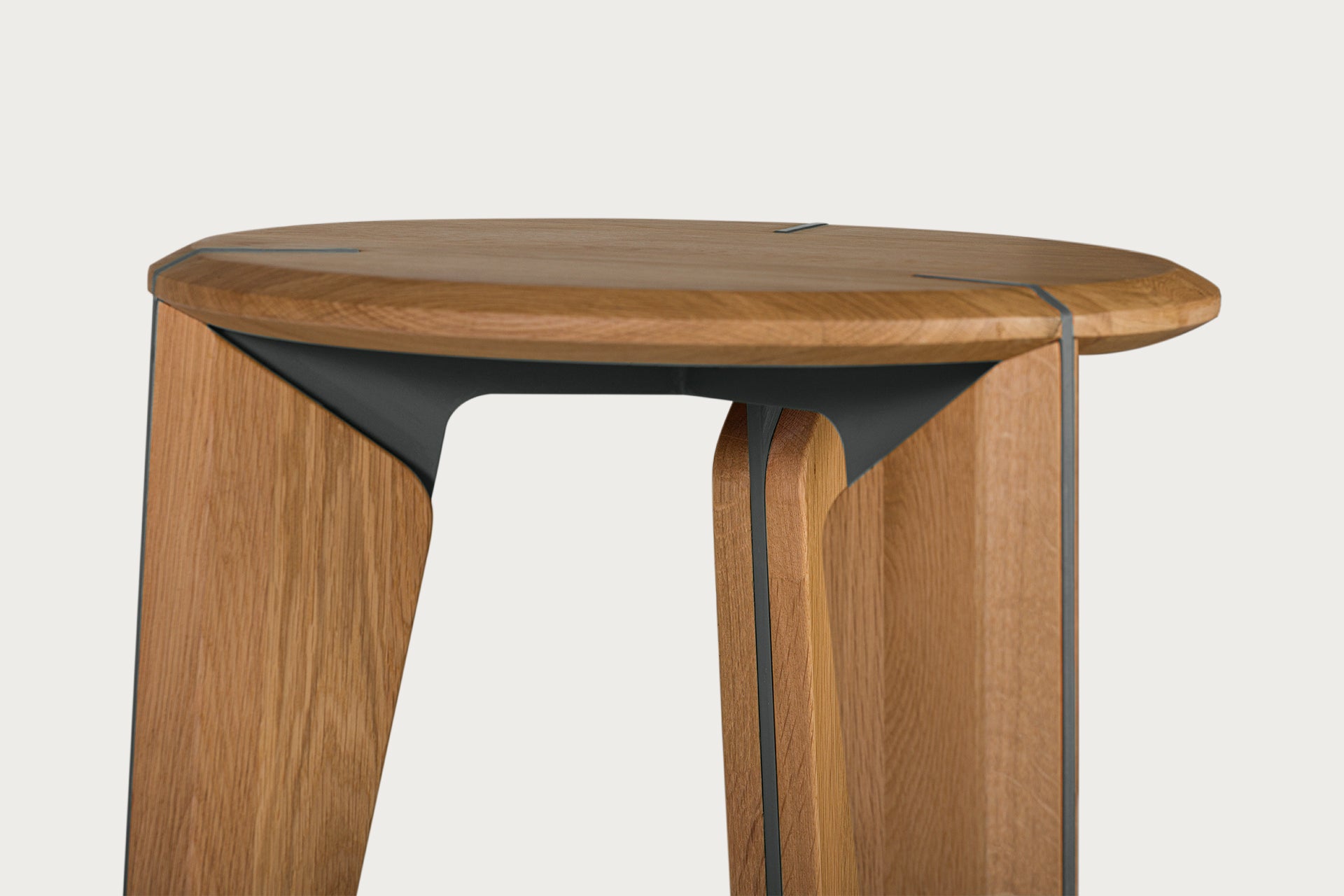 Lika Solid Oak Color Metal Detailed Round Side Table