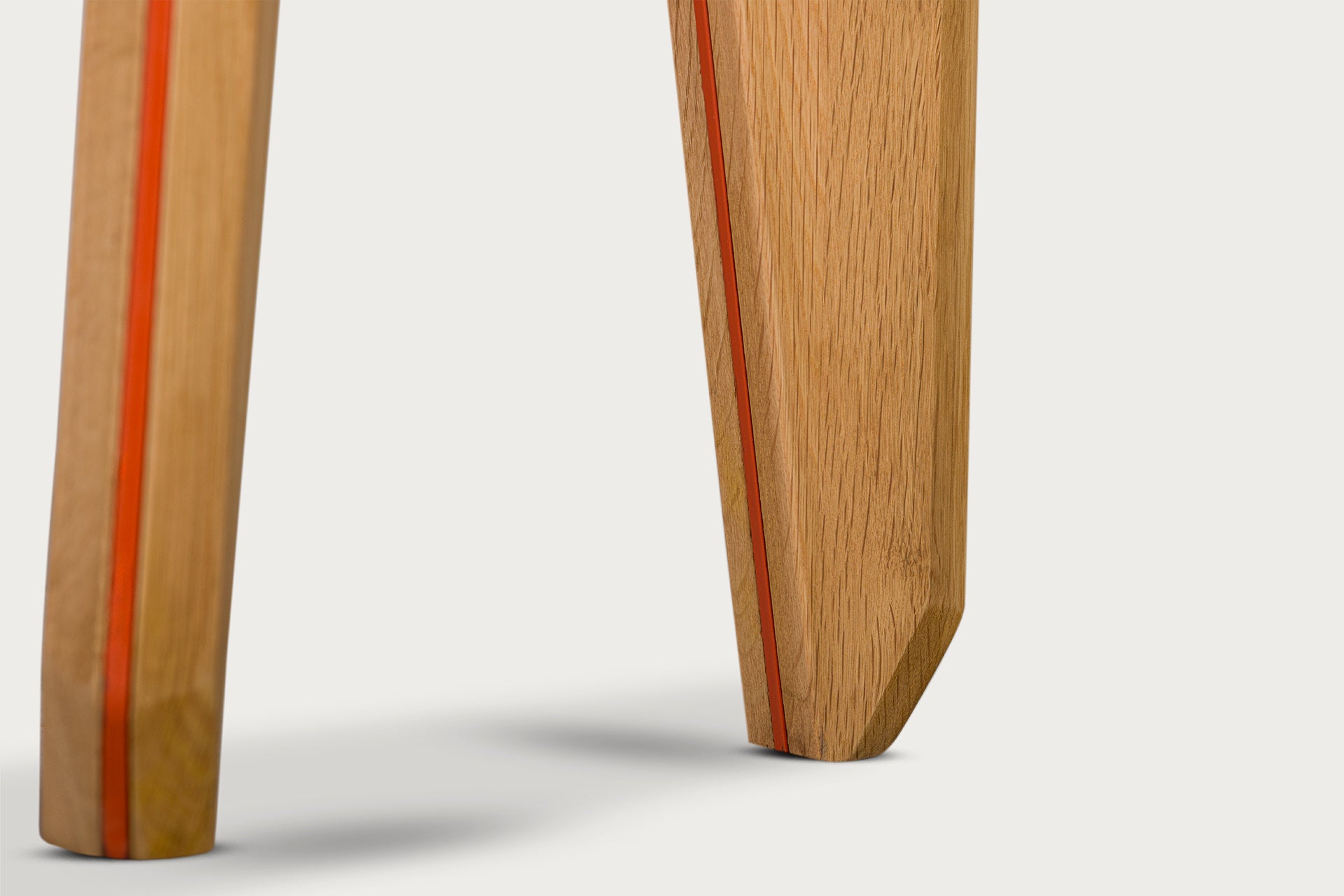 Lika Solid Oak Color Metal Detailed Round Side Table